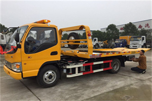 汉中哪里有拖车服务